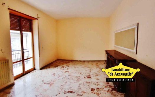 Fondi centro – Appartamento 3° Piano 90 mq. (av196)