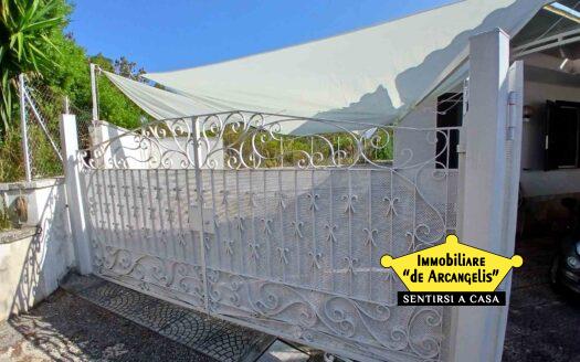 Villa in parco “Collina della Ginestra” Tra Sperlonga e Itri Zona Magliana (av208)